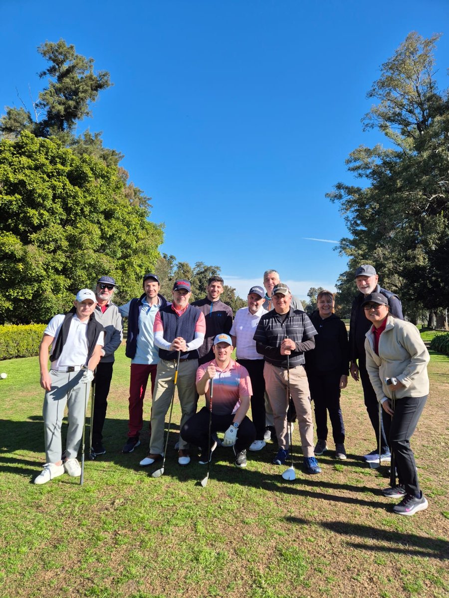 Grupo en cancha Quality Golf Club